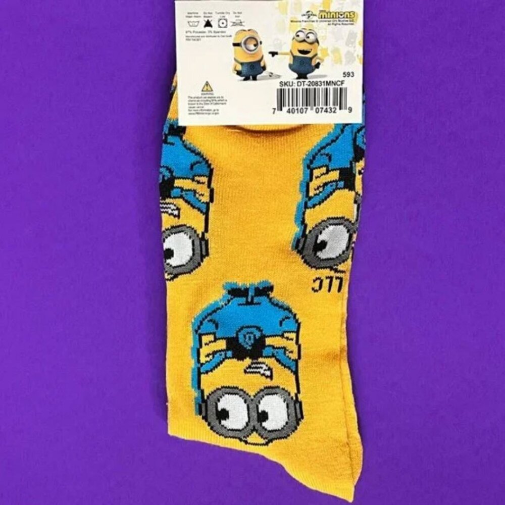 Mens Minions Socks - Picture 4 of 4